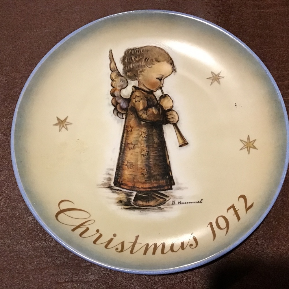 Sister Berta 1972 Hummel plate